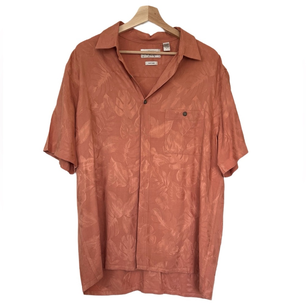 Vintage mens Hawaiian shirt